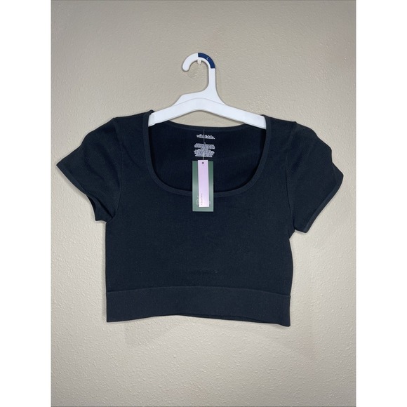 wild fable Tops - Wild Fable Women's Black Seamless Ribbed Short Sleeve Cropped Top Size Large NWT